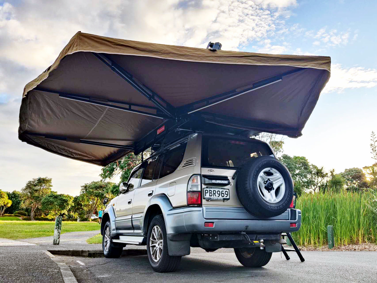 KIWIKINGS PLUS 270°AWNING LED Free Standing 270 AWNINGS KP270