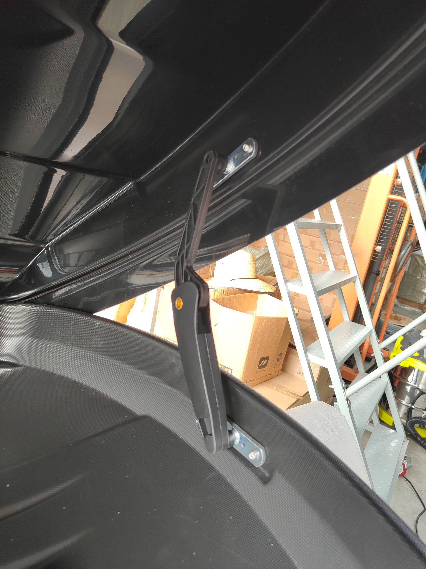 (Sale) KIWIKINGS ROOF BOX  KRB500L Carrier Box