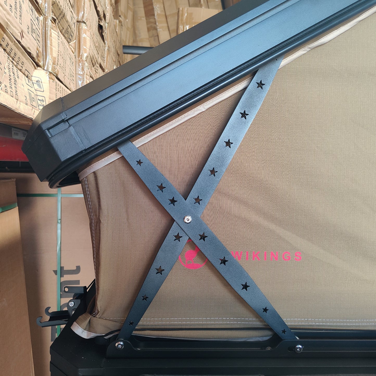 KIWIKINGS Aluminum Triangle K6-A138T hard shell roof top tent